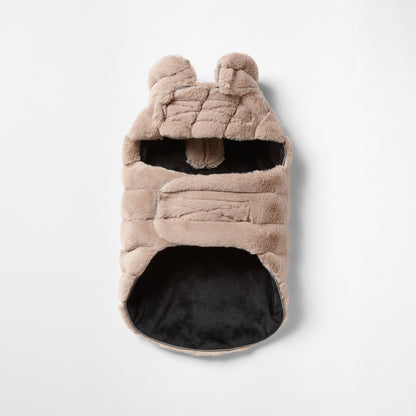 Dog coat with harness hole for easy walking. 